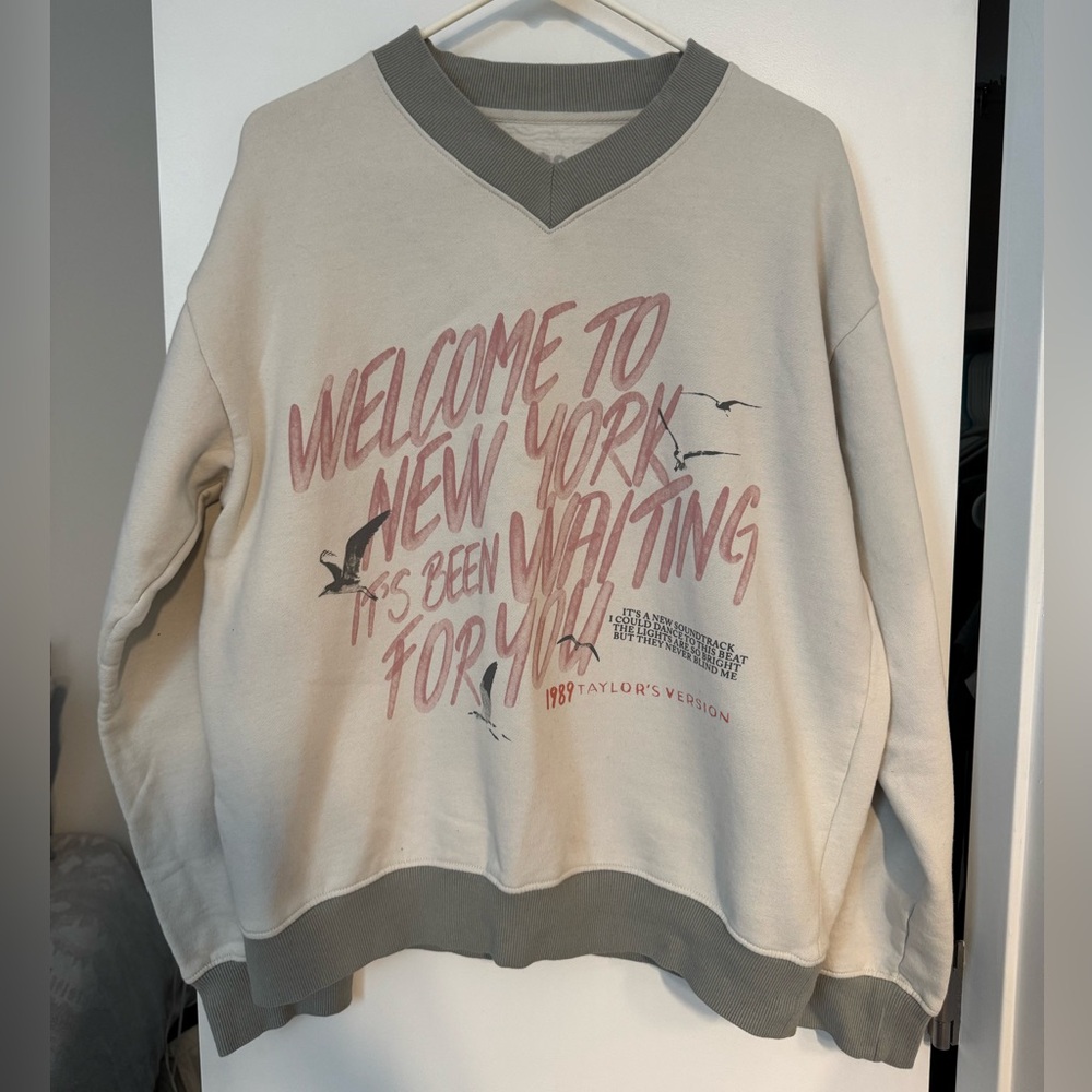 1989 Taylor’s Version Taylor Swift Beige and Gray Sweatshirt